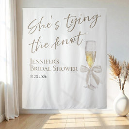 Sie bindet den Knoten | Brautparty-Backdrops Wandteppich