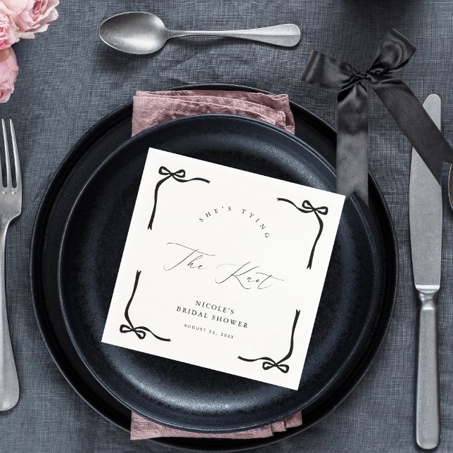 Sie bindet den Schwarzen Bow Napkins Serviette (Von Creator hochgeladen)