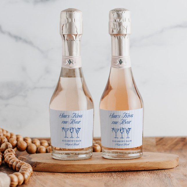 Sie bindet die elegante Hand der Knot-Küste. (Von Creator hochgeladen)