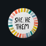 SIE/ER/SIE Pronouns Rainbow Handlettered Pride Button<br><div class="desc">Dekorieren Sie Ihr Outfit mit diesem coolen Kunstknopf. Macht ein großartiges Geschenk! Sie können ihn anpassen,  die Hintergrundfarben ändern und auch Text hinzufügen. Karo in meinem Shop für viel mehr Farben und Muster! Lass mir Bescheid,  wenn du auch etwas Gewohntes willst.</div>