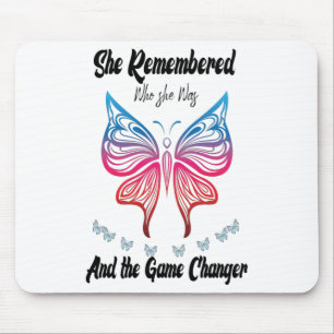 Sie erinnerte sich, wer sie war, und das Spiel ver Mousepad