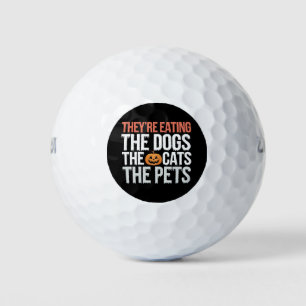 Sie essen die Hunde, die Katzen, die Haustiere Hal Golfball