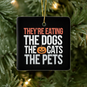 Sie essen die Hunde, die Katzen, die Haustiere Hal Keramikornament