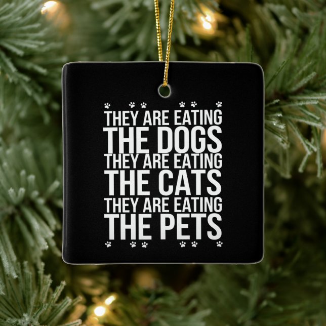Sie essen die Hunde, die Katzen die Haustiere Trum Keramikornament (Baum)