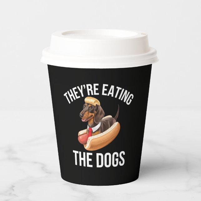 Sie essen die Hunde Donald Trump Debate 2024 Pappbecher (Vorderseite)