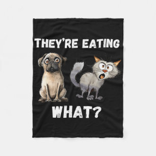Sie essen die Hunde, sie essen die Katzen uns Fleecedecke
