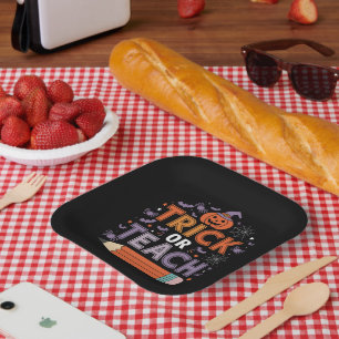 Sie essen Hunde und Katzen und Haustiere Halloween Pappteller