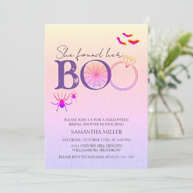 Sie fand ihr Brautparty zu Halloween als Boo Paste Einladung (Stehend Vorderseite)