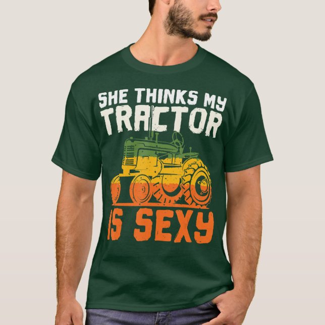Sie glaubt, mein Traktor ist Sey T-Shirt (Vorderseite)