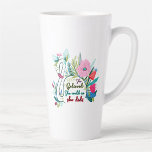 Sie glaubte, sie könnte also mit Blume schwänzen Milchtasse