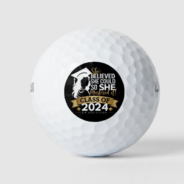 Sie glaubte, sie könnte es also 2024 schaffen golfball (Vorderseite)