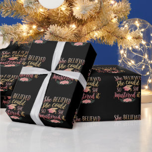 Sie glaubte, sie könnte es, also meisterte sie es geschenkpapier