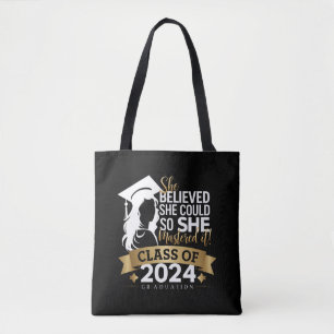 Sie glaubte, sie könnte es, also meisterte sie es tasche