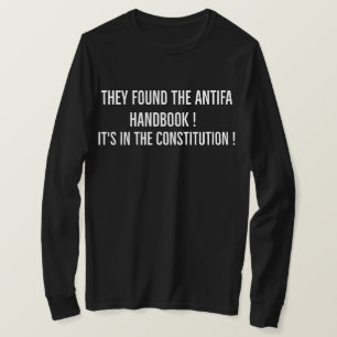 Sie haben das Antifa-Handbuch gefunden! Es steht i T-Shirt
