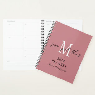 Sie haben diesen 2024 Monogramm-Anfangsnamen Pink Planer