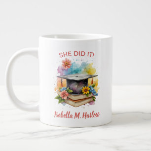 Sie hat es geschafft Absolventenname Jumbo-Tasse