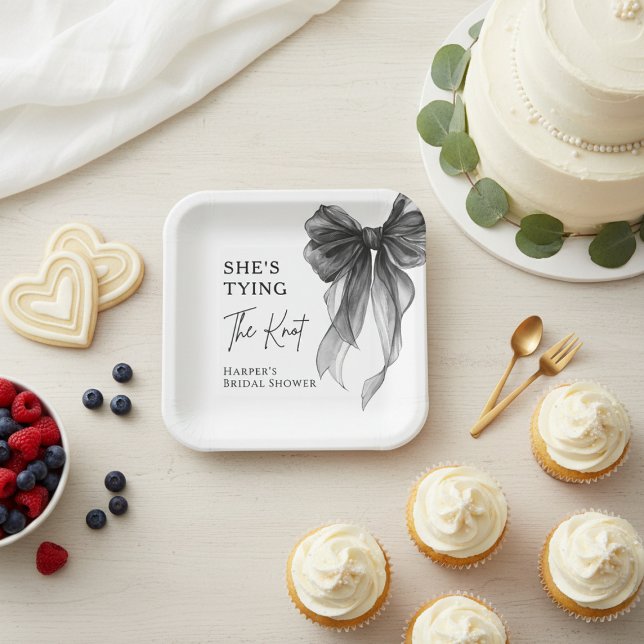 Sie heiratet Schwarze Schleife Brautparty Pappteller (Von Creator hochgeladen)