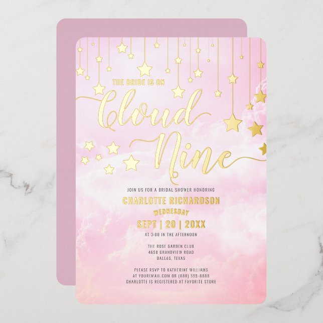 Sie ist auf Cloud Nine Dreamy Pink Brautparty Folieneinladung (Vorderseite/Rückseite)