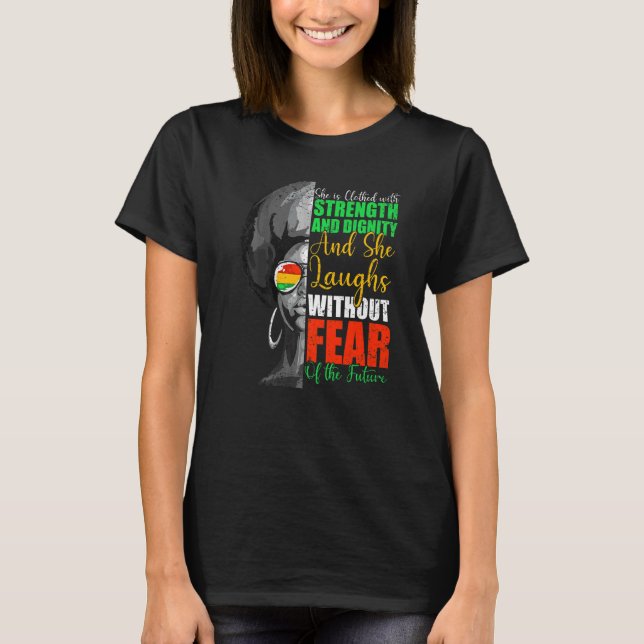 Sie ist bekleidet Stärke Würde lacht ohne Feen T-Shirt (Vorderseite)