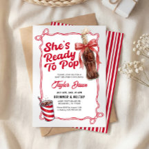 Sie ist bereit, die Baby Shower-Einladung zu platz