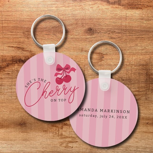 Sie ist die Cherry auf der Top Pink Baby Dusche Schlüsselanhänger (Von Creator hochgeladen)
