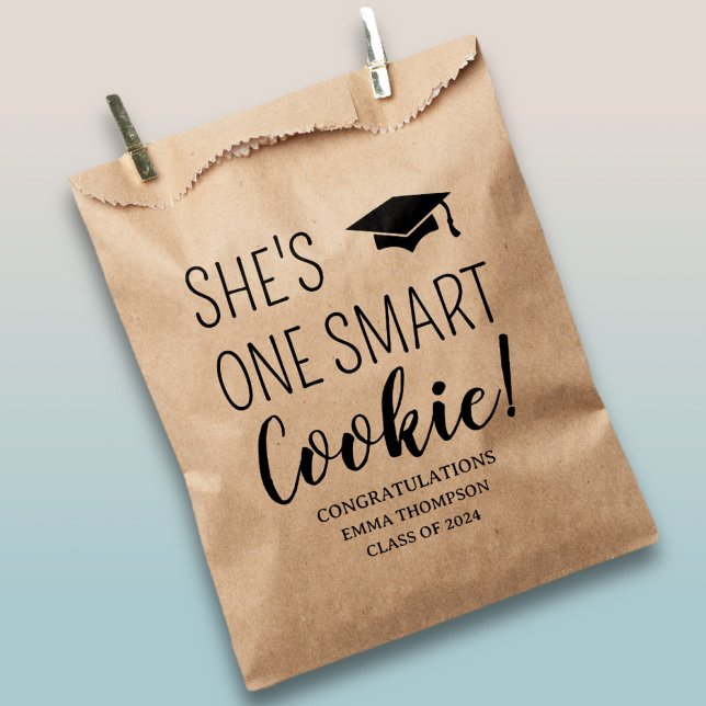 Sie ist eine Smart Cookie-Klasse im Abschluss 2024 Geschenktütchen (Von Creator hochgeladen)