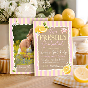 Sie ist FRISCH diplomiert Lemons Abschlussfoto Einladung