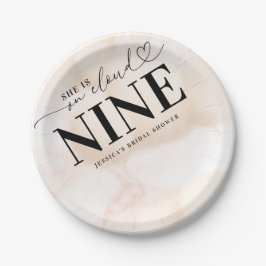 Sie ist im Cloud Nine Heart Script Brautparty Pappteller