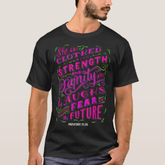 Sie ist in der Stärke und Würde des T-Shirts bewie