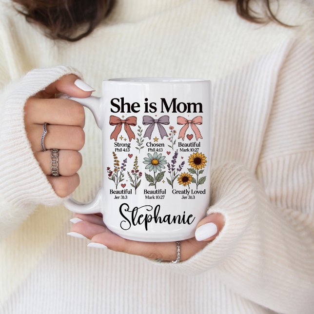 Sie ist Mama | Faith Mug Kaffeetasse (She is Mom | Faith Mug)