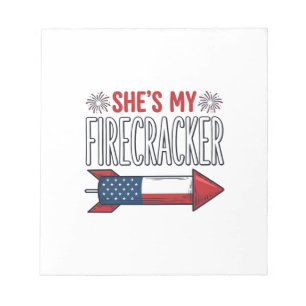 Sie ist mein Feuerwerk-Patriotisches-Paar-Design_1 Notizblock