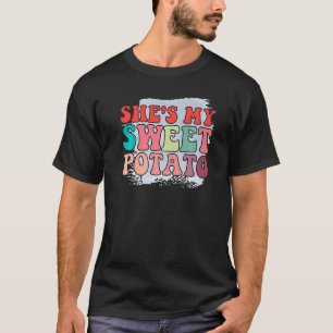 Sie ist meine Süßkartoffel 1 T-Shirt