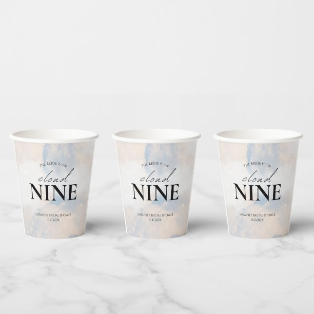 Sie ist On Cloud 9 Brautparty Dreamy Pastel Sky Pappbecher (Multi)