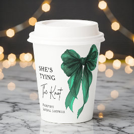 Sie knüpft den Knoten Grüne Schleife Brautdusche Pappbecher