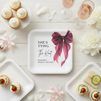 Sie knüpft den Knoten - Rote Schleife - Brautdusch Pappteller