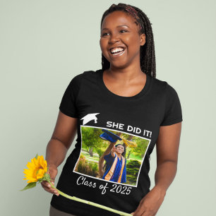 Sie machte es Klasse von 2025 Glückwunsch Abschlus T-Shirt