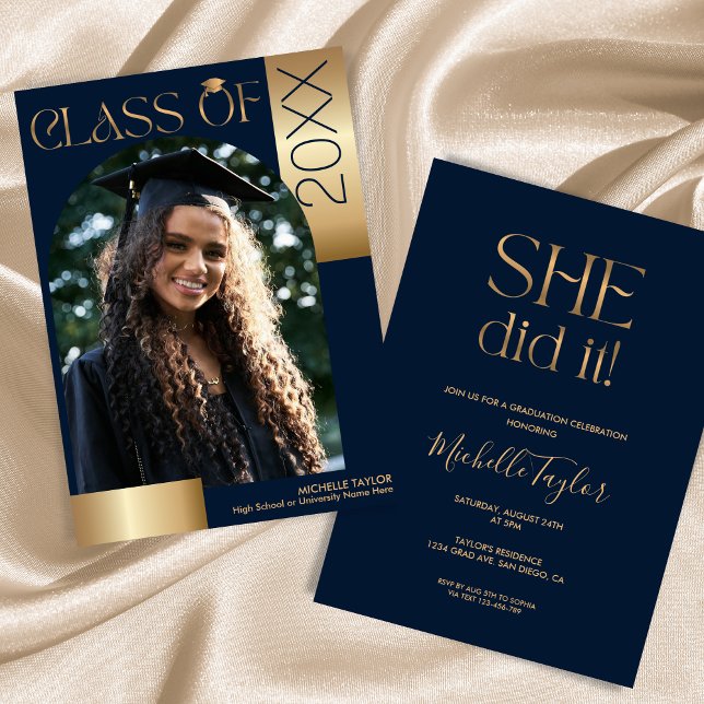 Sie machte es mit dem modernen Arch Foto Gold Navy Einladung (Von Creator hochgeladen)