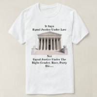 Sie sagt, dass der T - Shirt der Gleichheit der Ju