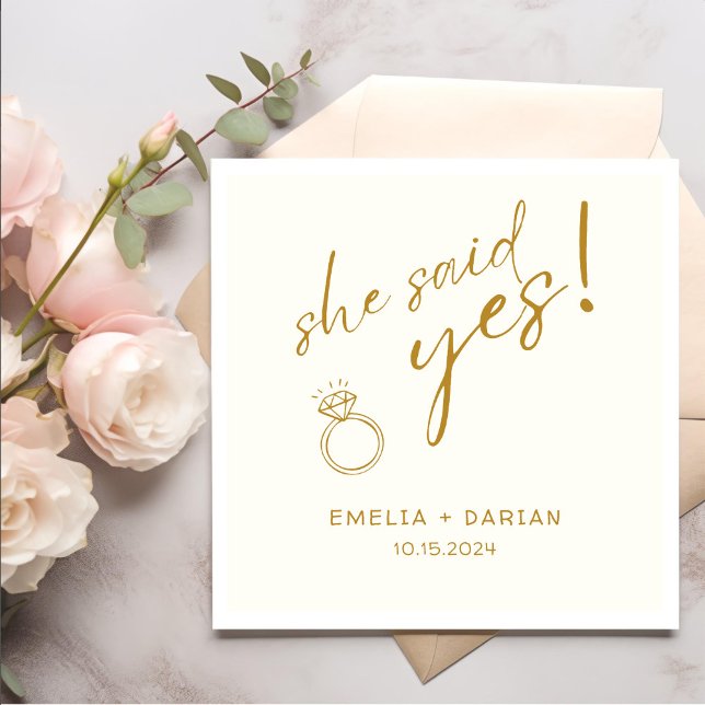 Sie sagte ja Engagement Party Dusty Yellow Serviette (Von Creator hochgeladen)