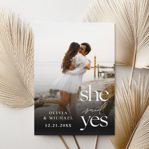 Sie sagte ja Verlobung des modernen Fotos Ankündig