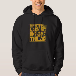 Sie schauen auf einen Phantastischen Schneider Hoodie