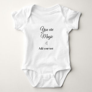 Sie sind magisch, fügen Sie Ihr Textbild benutzerd Baby Strampler