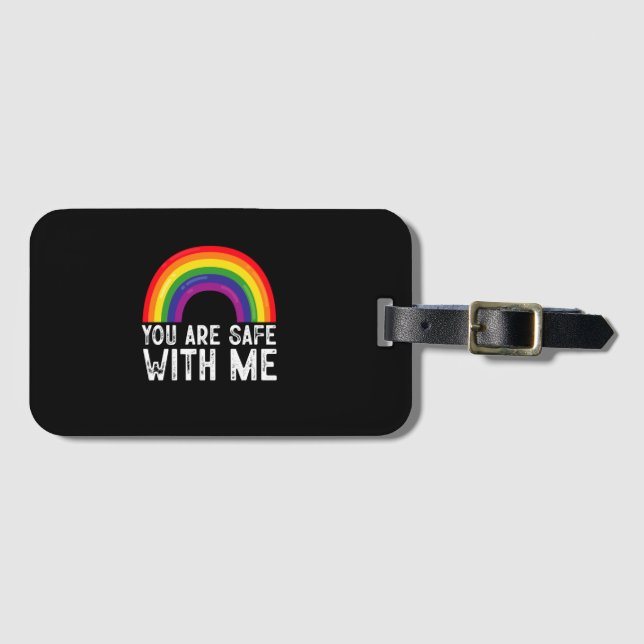Sie sind sicher mit meinem LGBTQ-Stolz Monat Regen Gepäckanhänger (Vorderseite (Horizontal))