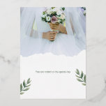 Sie sind zu diesem besonderen Tag eingeladen. Folieneinladung<br><div class="desc">Diese elegante und raffinierte Einladungskarte verkörpert die Liebe und die Feier eines unvergesslichen Tages. Mit seinen zarten Mustern und seinem zeitlosen Design lädt es Ihre Lieben herzlich ein, einen einzigartigen Moment an Ihrer Seite zu teilen. Sein moderner Stil mit klassischen Touchs macht es zur perfekten Wahl für eine anspruchsvolle Zeremonie,...</div>