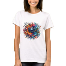 Sie träumt von einem künstlerischen T - Shirt