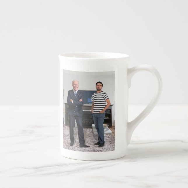 Sie treffen Präsident Joe Biden | Foto hinzufügen Prozellantasse (Rechts)