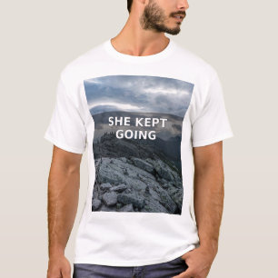 Sie trug weiterhin Wander-Shirt — Mutiges Kinder-G T-Shirt