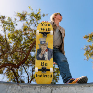Sie werden auf dem Skateboard angezeigt