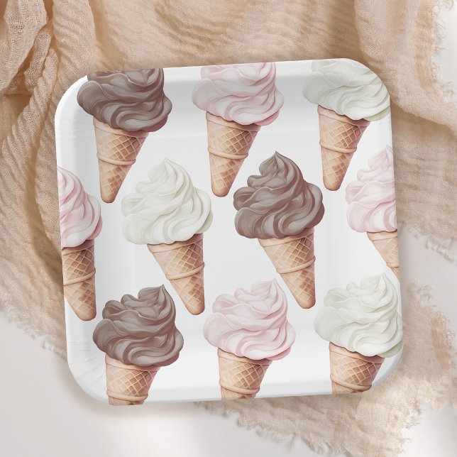 Sie wurde ins neapolitanische Brautparty geschleud Pappteller (Von Creator hochgeladen)