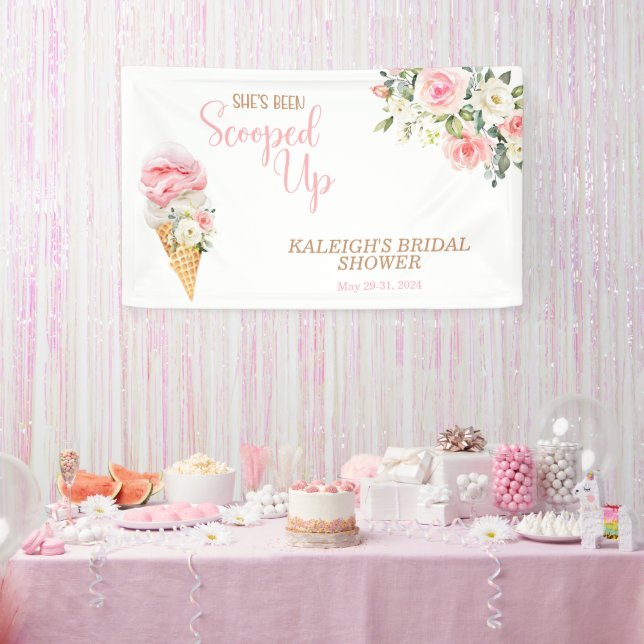 Sie wurde mit dem Brautparty-Banner aufgedeckt Banner (Party)